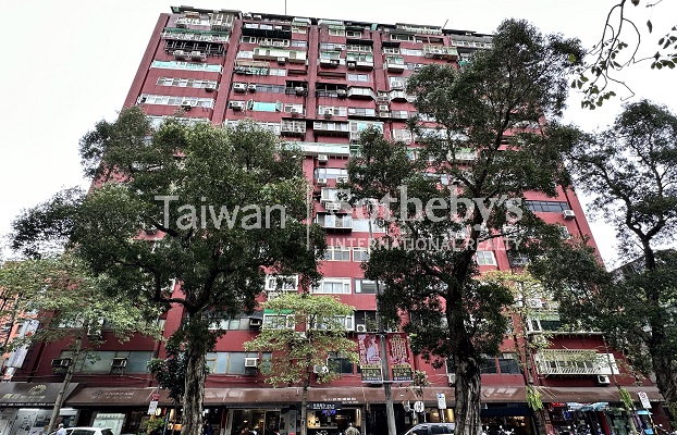 大安區 精緻裝潢 邊間美3房建物外觀